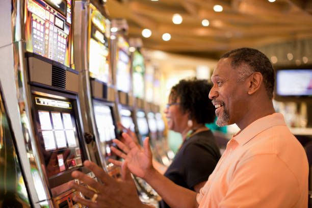 piktoto alternatif platform showing live casino and sportsbook sections on mobile